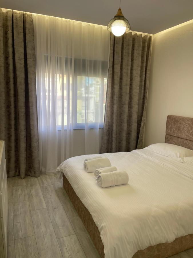 Lacasa-21 Dhjetori Tirana Exteriér fotografie